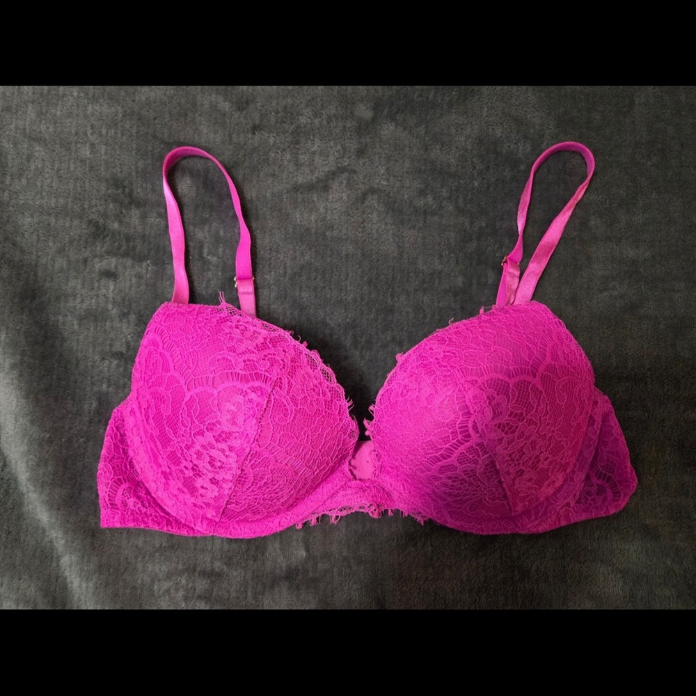Victoria's Secret Dream Angels Lace Push-Up Bra - Fuchsia